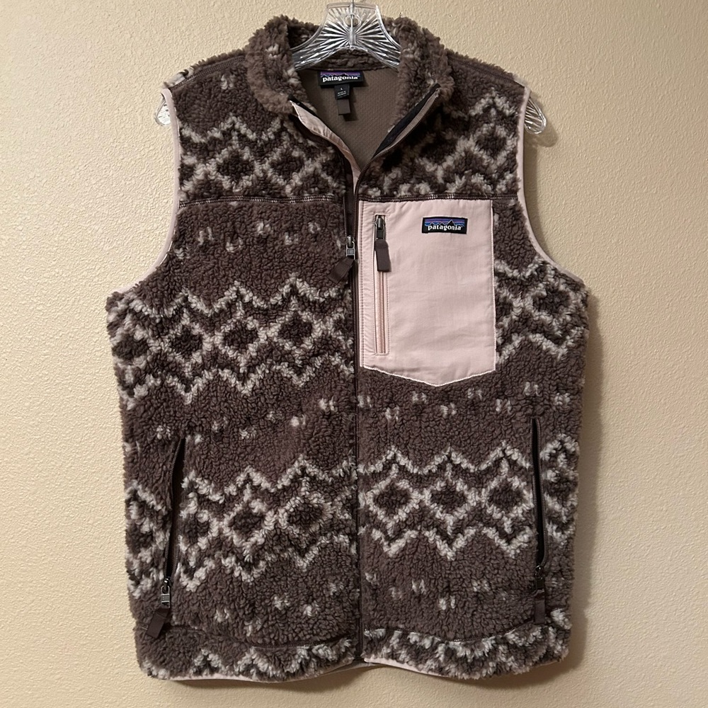 Patagonia Women's Brown and Cream Patterned Fleece Vest